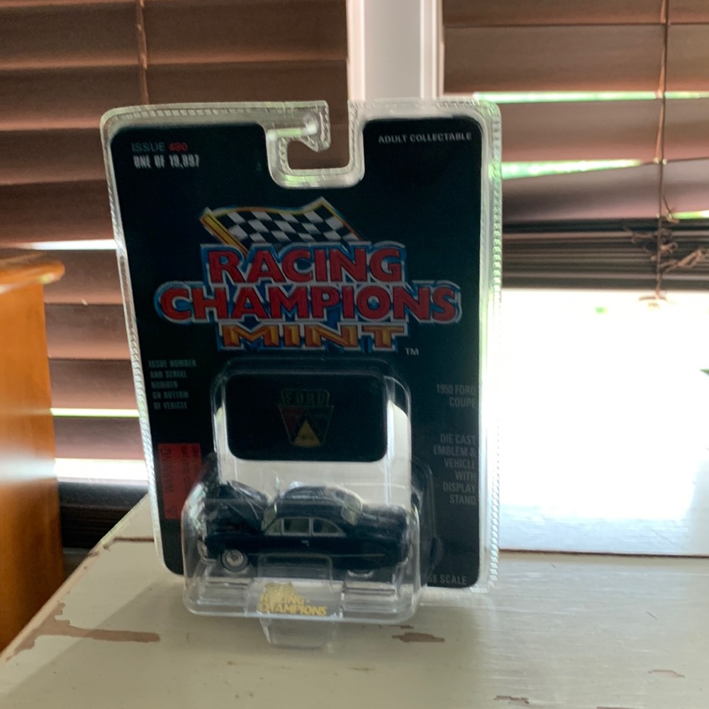 Racing champions mint black ford